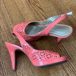 Andrew Geller size 10 open toe sling heels